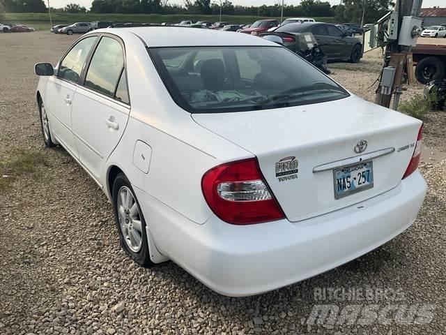Toyota Camry Легковые автомобили