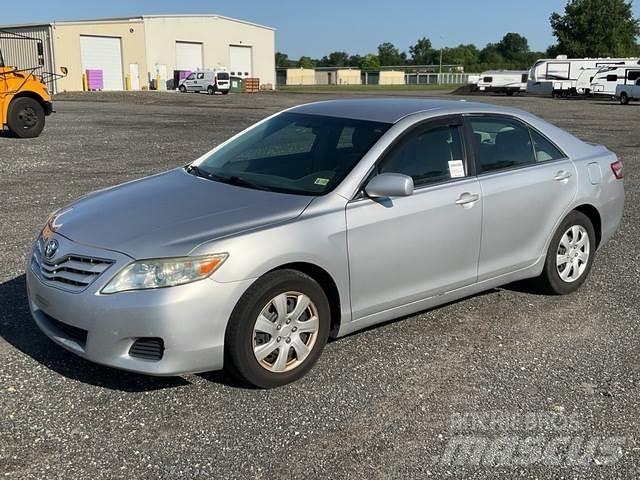 Toyota Camry Легковые автомобили