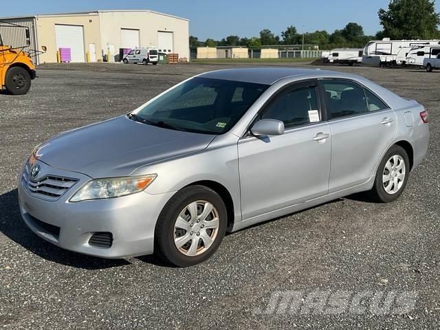 Toyota Camry Легковые автомобили