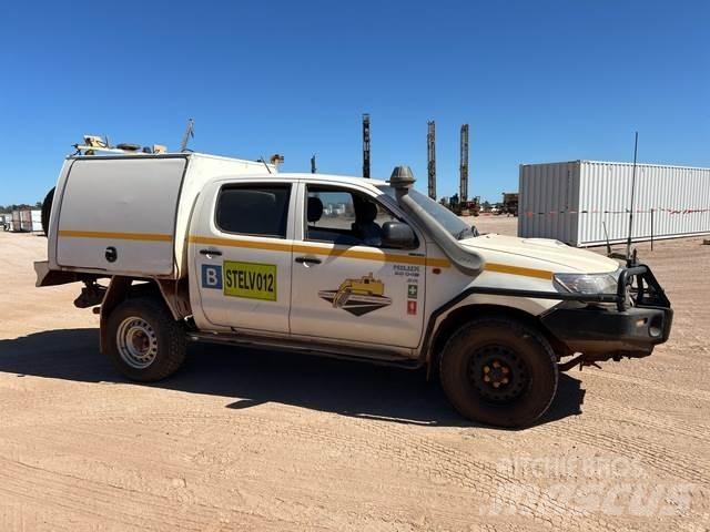 Toyota HiLux Прочие фургоны