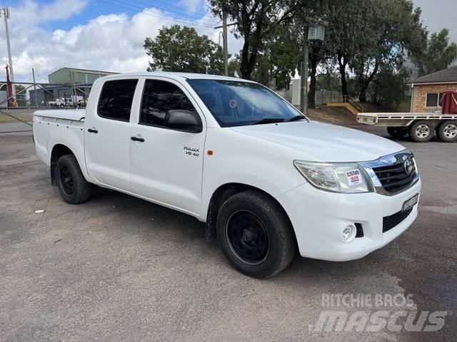 Toyota Hilux Бортовые фургоны