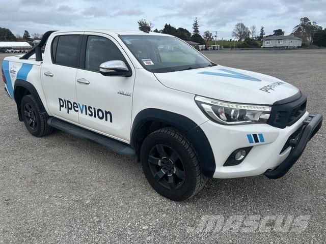 Toyota HiLux Прочие фургоны