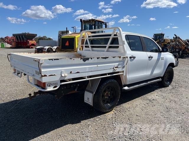 Toyota Hilux Прочие фургоны