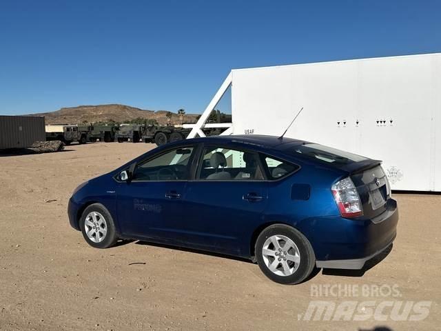 Toyota Prius Легковые автомобили