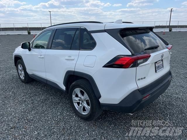 Toyota RAV4 Легковые автомобили