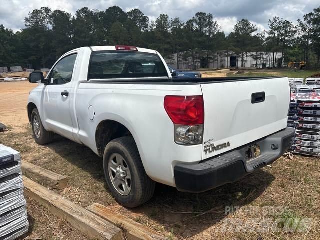 Toyota Tundra Прочие фургоны