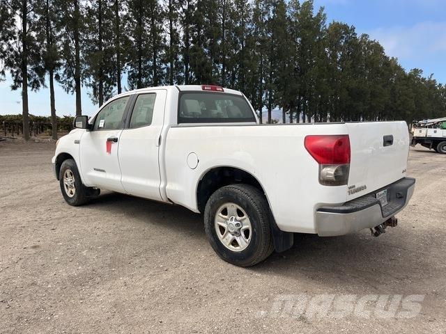 Toyota Tundra Прочие фургоны