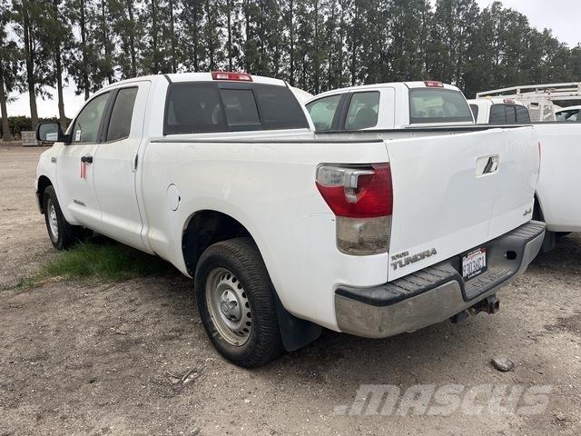Toyota Tundra Прочие фургоны