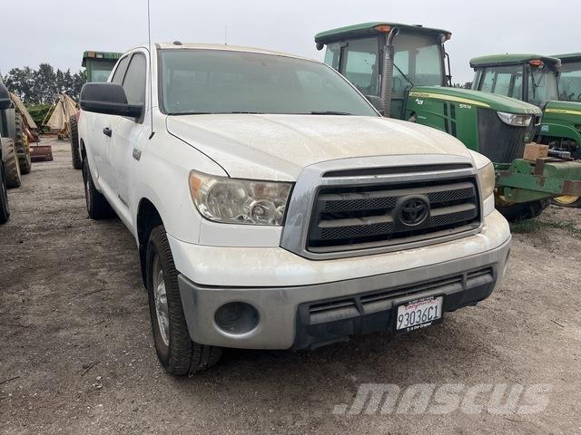 Toyota Tundra Прочие фургоны