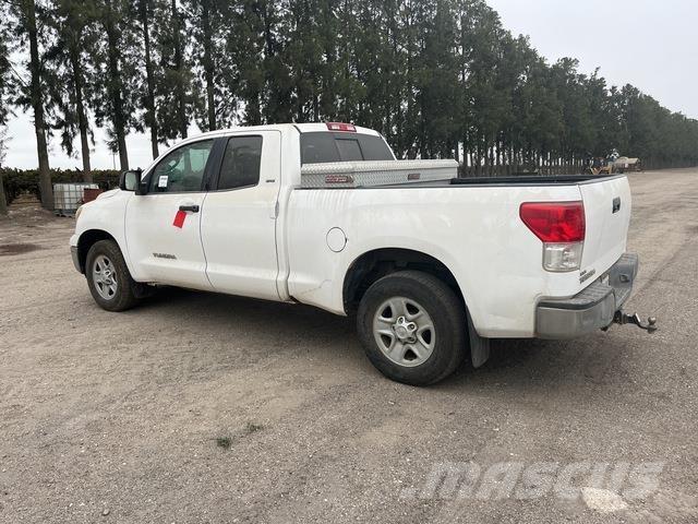 Toyota Tundra Прочие фургоны