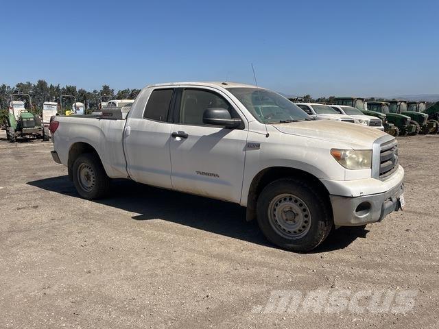 Toyota Tundra Прочие фургоны