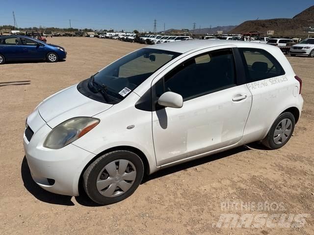 Toyota Yaris Легковые автомобили