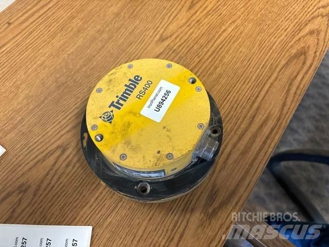 Trimble RS400 Строительная техника - Другие