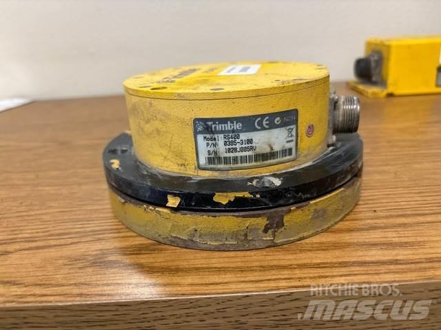Trimble RS400 Строительная техника - Другие