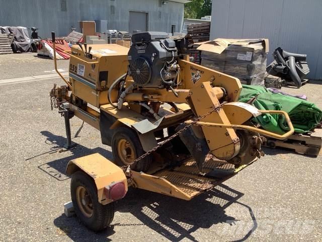Vermeer 252 Машины для измельчения пней