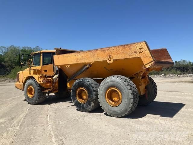 Volvo A25D Шарнирно-сочленённые самосвалы