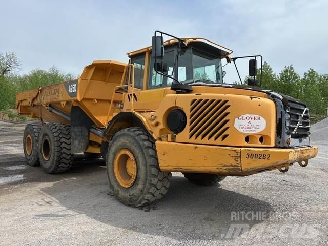 Volvo A25D Шарнирно-сочленённые самосвалы