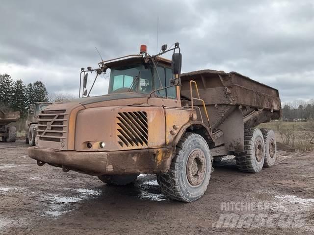 Volvo A30D Шарнирно-сочленённые самосвалы