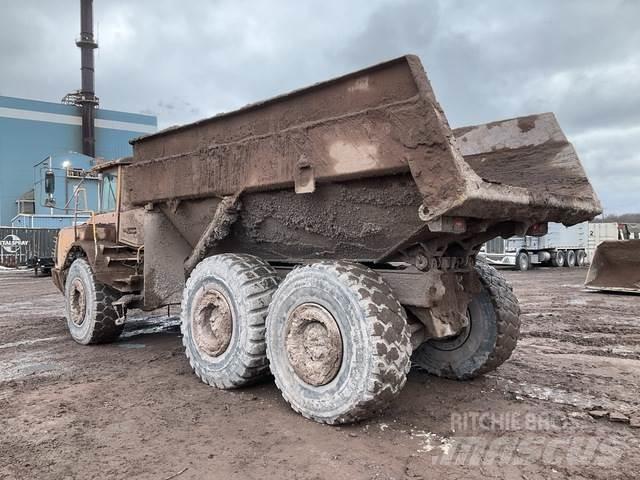 Volvo A30D Шарнирно-сочленённые самосвалы