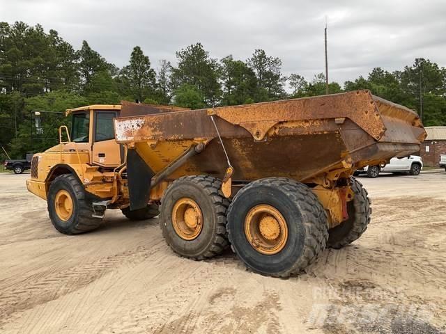 Volvo A30D Шарнирно-сочленённые самосвалы