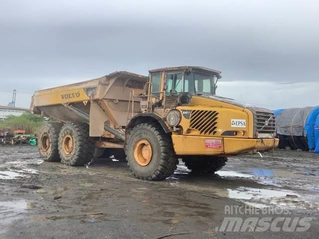Volvo A40D Шарнирно-сочленённые самосвалы