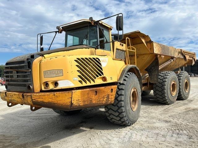 Volvo A40D Шарнирно-сочленённые самосвалы