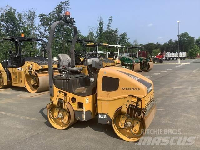 Volvo DD25B Катки тротуарные
