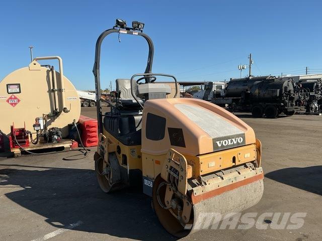 Volvo DD25B Катки тротуарные