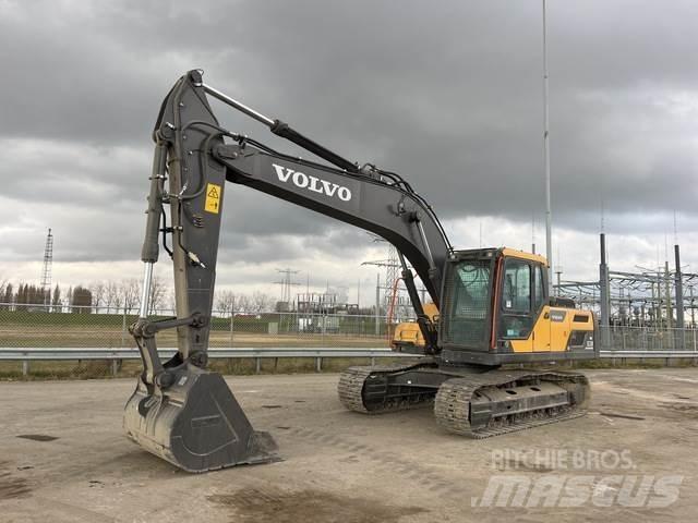 Volvo EC220DB Гусеничные экскаваторы