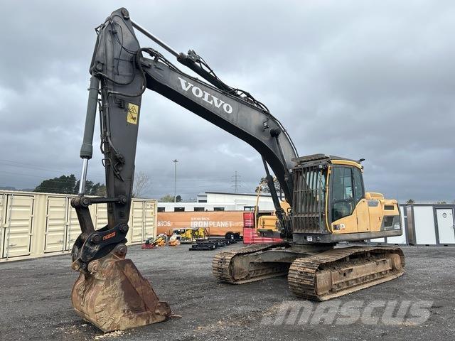 Volvo EC220DL Гусеничные экскаваторы