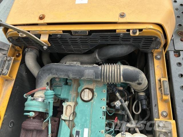 Volvo EC220DL Гусеничные экскаваторы