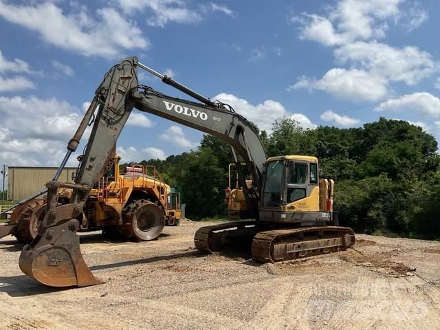 Volvo ECR235CL Гусеничные экскаваторы