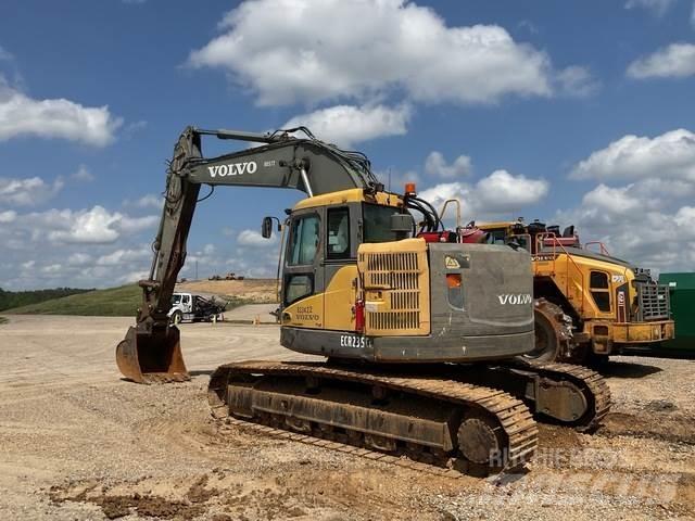 Volvo ECR235CL Гусеничные экскаваторы