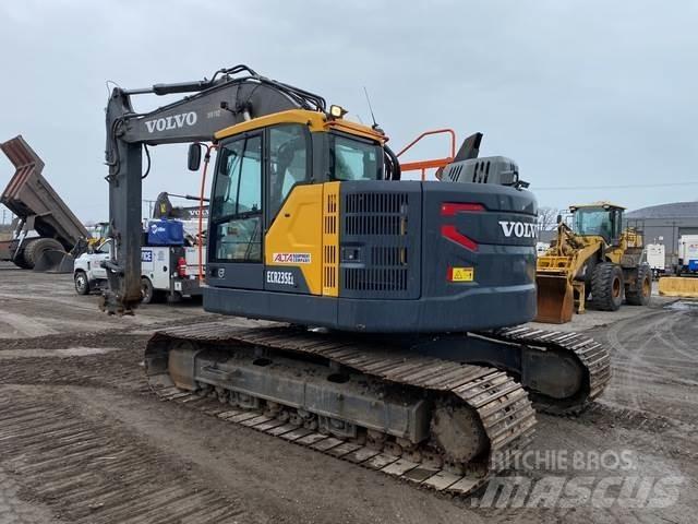 Volvo ECR235EL Гусеничные экскаваторы