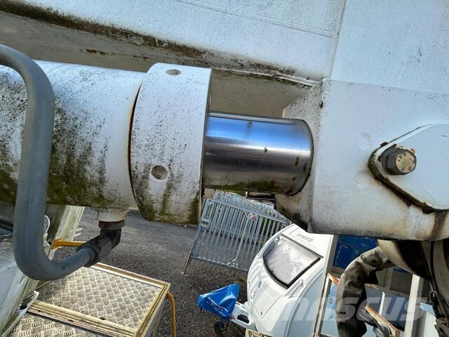 Volvo FL10 Автовышки