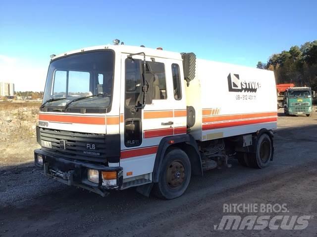 Volvo FL611 Уборочные машины