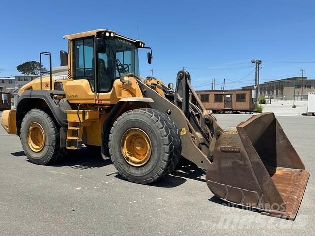 Volvo L120H Фронтальные погрузчики