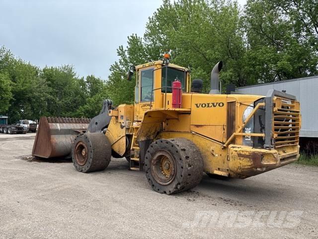 Volvo L220E Фронтальные погрузчики