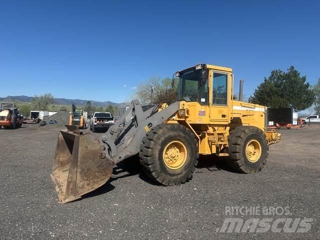 Volvo L70D Фронтальные погрузчики