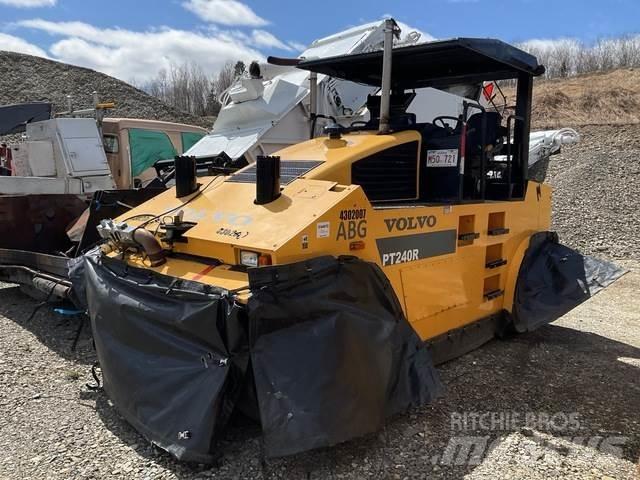 Volvo PT240R Пневматические катки