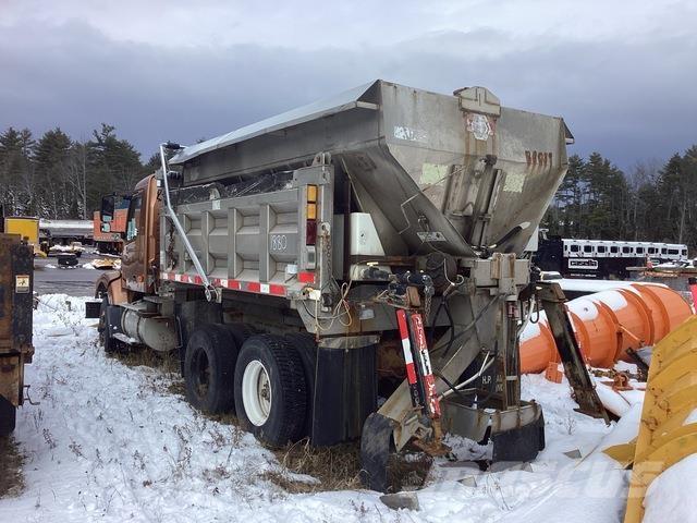 Volvo VHD Снежные отвалы и плуги