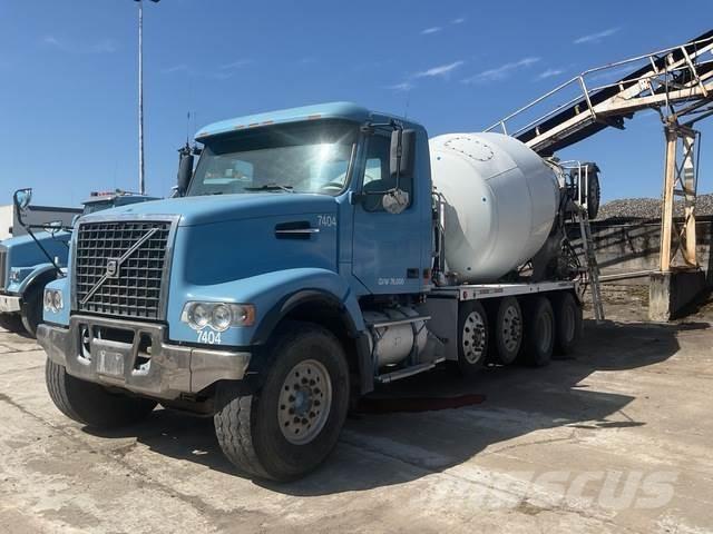 Volvo VHD104F Специальные грузовики
