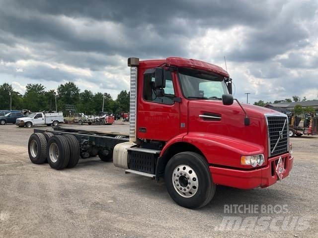 Volvo VHD64B Кабины