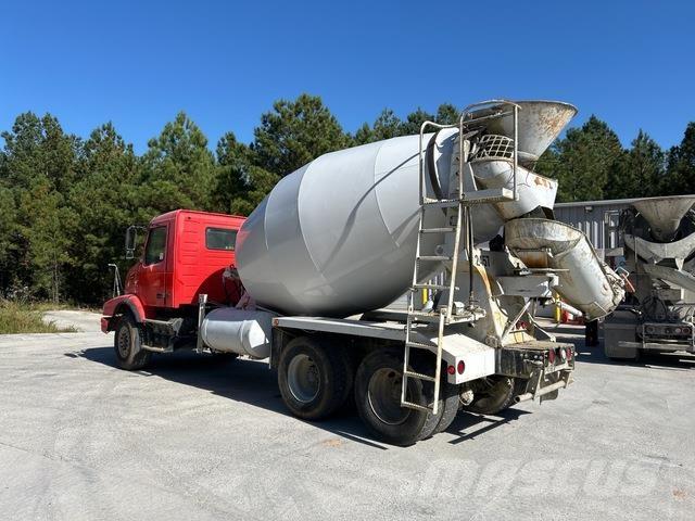 Volvo VHD64B Специальные грузовики