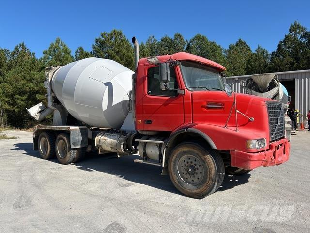 Volvo VHD64B Специальные грузовики