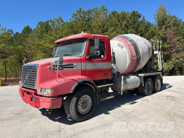 Volvo VHD64B Специальные грузовики