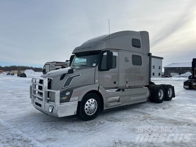 Volvo VNL Седельные тягачи
