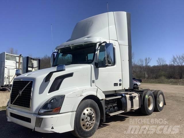 Volvo VNL Седельные тягачи
