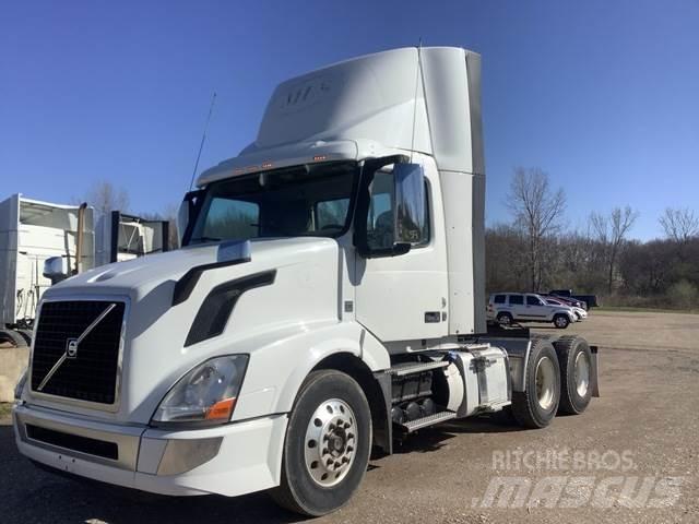 Volvo VNL Седельные тягачи