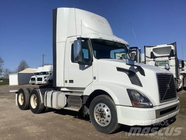 Volvo VNL Седельные тягачи